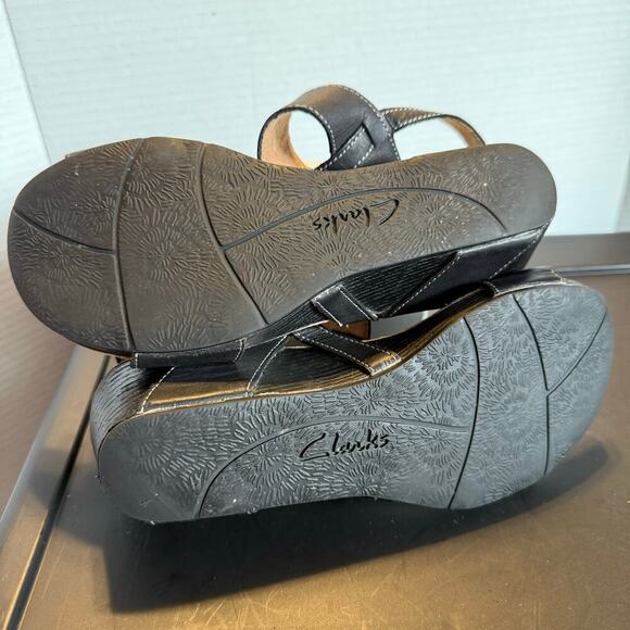 Clarks Leather Wedge Sandals Black Strappy Slingback 7W Comfort Shoes - Picture 10 of 10